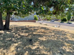 4359 Vista Pointe Dr, Medford, OR