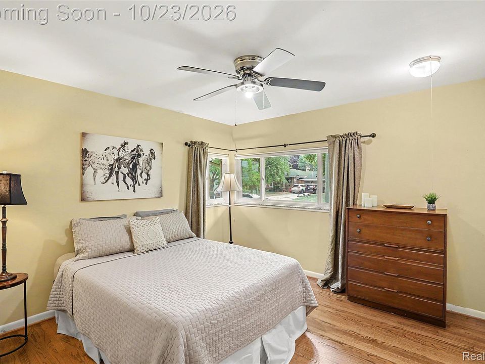 98 Edgelake Dr, photo 19