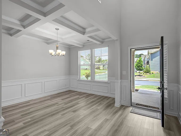 2000 Carolyn Dixon Way — Photo 4