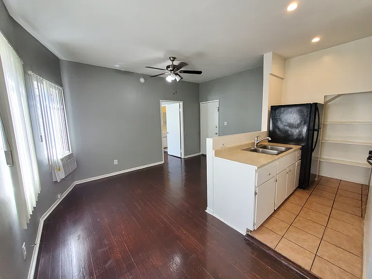 3020 Altura St #4 — Photo 1