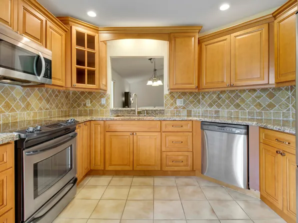 6807 SE Yorktown Drive, Hobe Sound, FL 33455