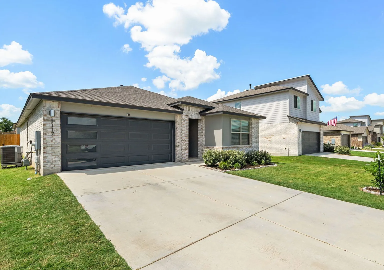 1117 Tipton St Georgetown, TX. 78633 — Photo 2
