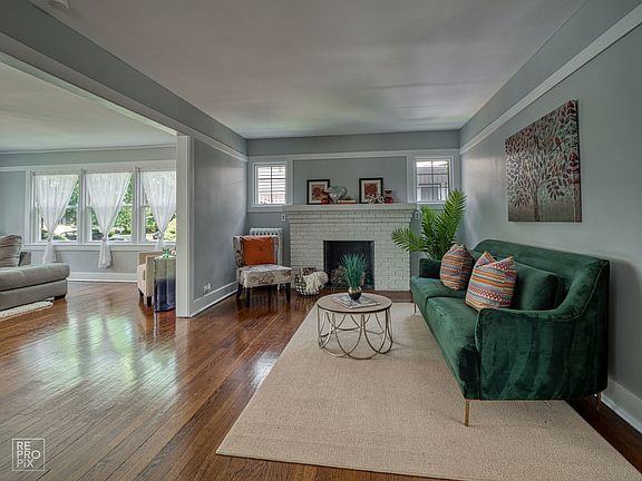 5th image of 12825 Greenwood Ave