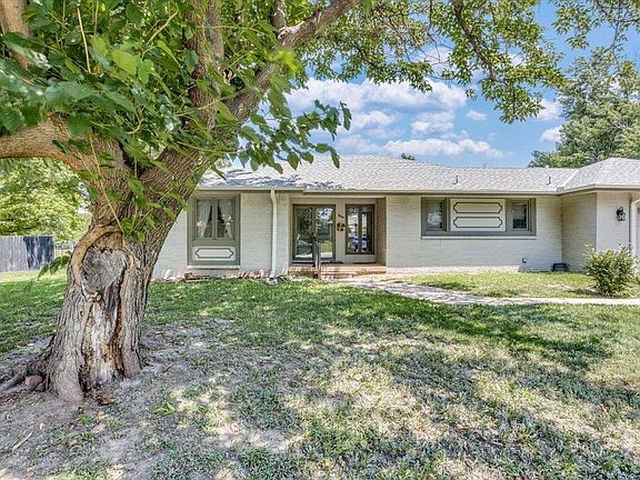 2nd image of 6844 E Ayesbury Cir
