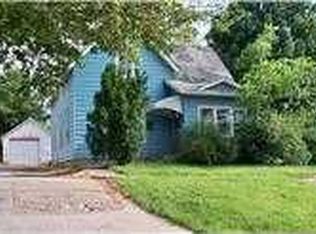 1103 E Robinson St, Knoxville, IA 50138