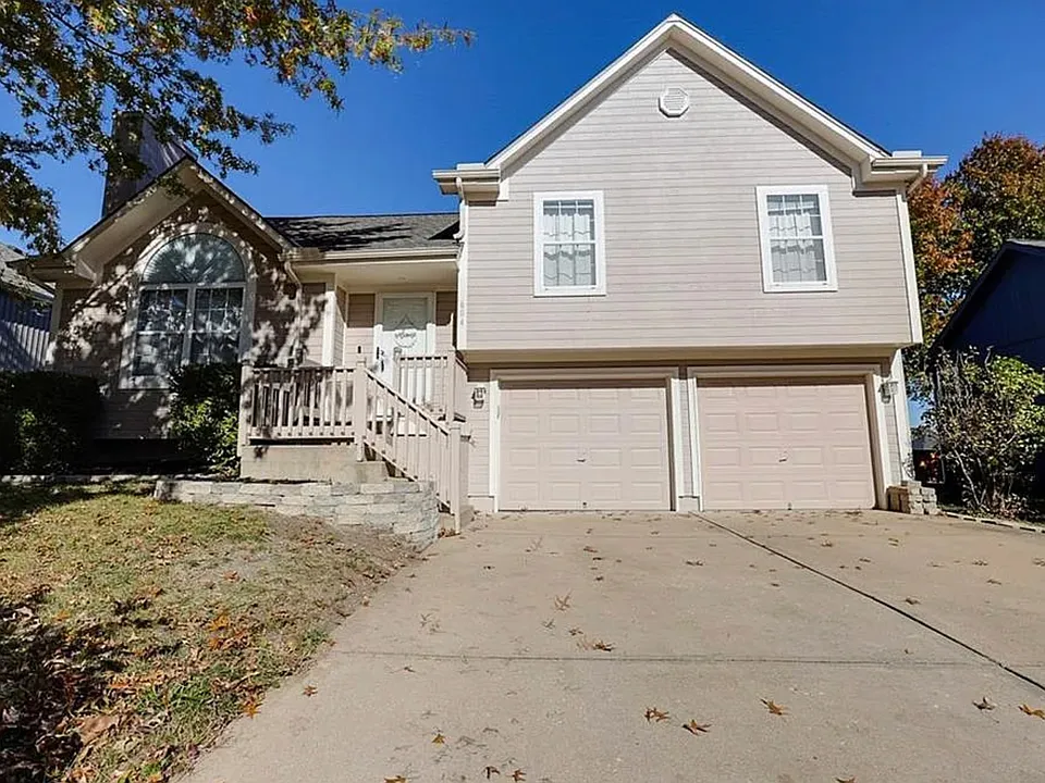 604 SW Nelson Dr
