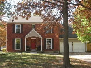 8970 Tomashaw St, Lenexa, KS 66219