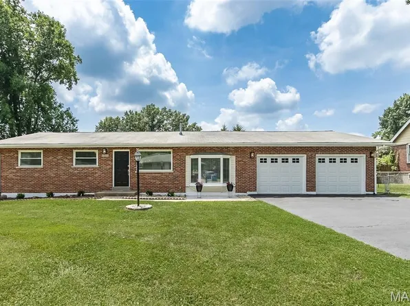 1548 Cove Ln, Saint Louis, MO 63138