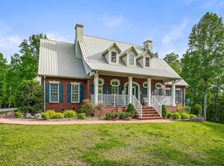 320 Overlook Dr, Sparta, TN 38583