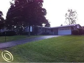 4761 Parview Dr photo 1