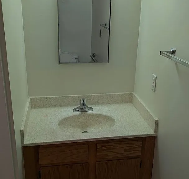Ridgewood Place Senior Apartment — Photo 31