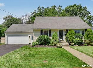 305 Meadowbrook Road, Stratford, CT 06614