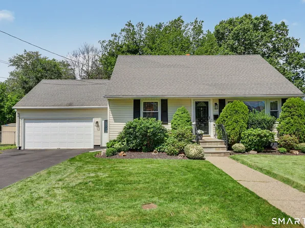 305 Meadowbrook Road, Stratford, CT 06614