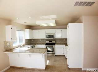 5918 Squire Wells Way, Riverbank, CA 95367