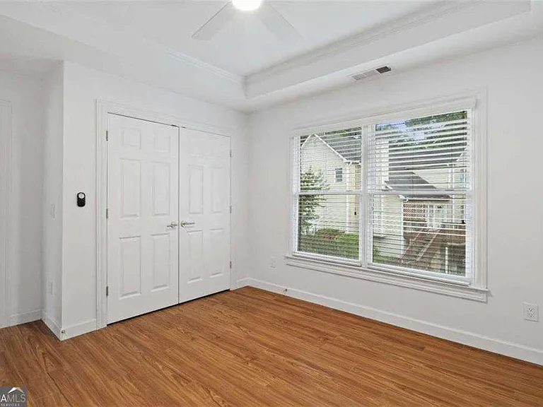 1711 Summit Glen Ln NE — Photo 28