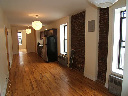 Rented by Joel Weisz, LREB | media 1