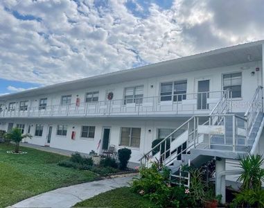 5895 18th St N APT 11, Saint Petersburg, FL, 33714
