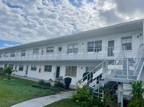 5895 18th St N APT 11, Saint Petersburg, FL 33714