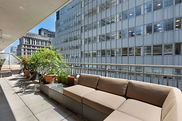 Sold by Nest Seekers International | media 11