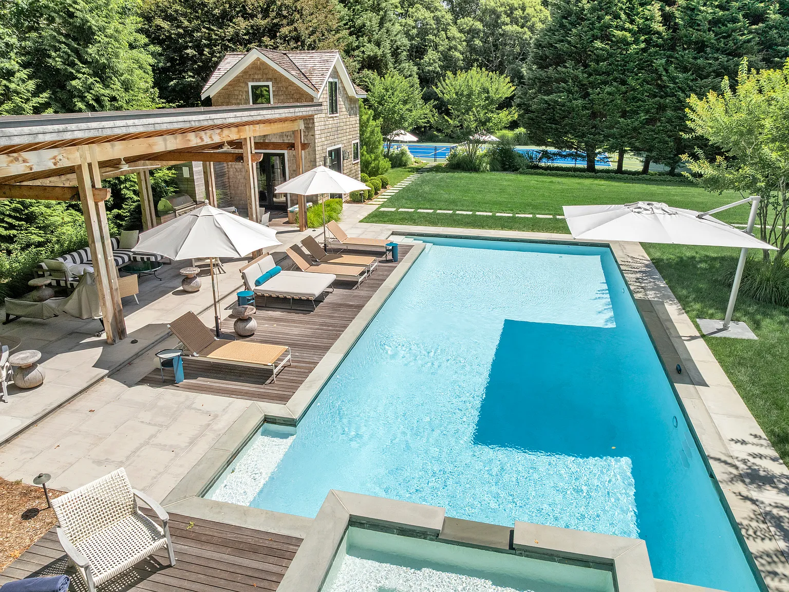 Spectacular Sagaponack Rental With Pool, Tennis & Pickelball — Photo 3