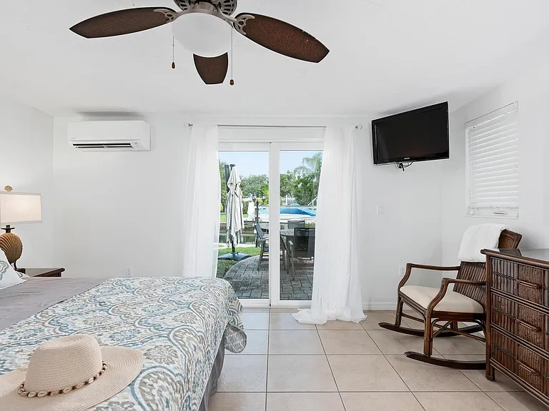 606 Key Royale Dr — Photo 21