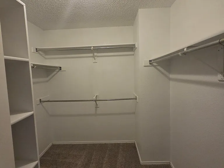 3304 Sparta Dr — Photo 17