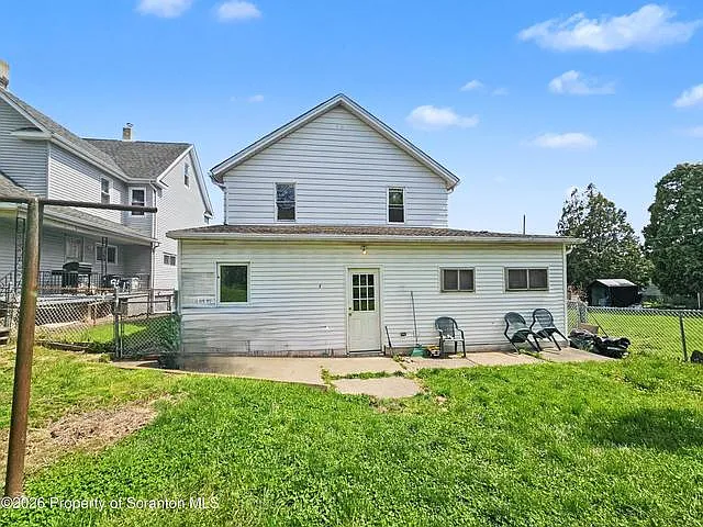 949 Carmalt St — Photo 12