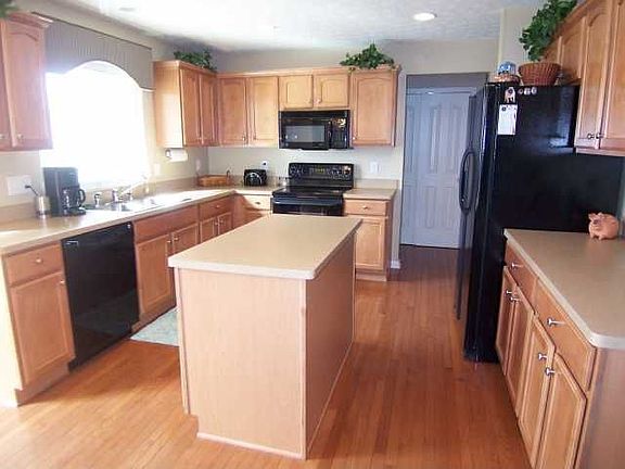 5th image of 5925 Porter Ln