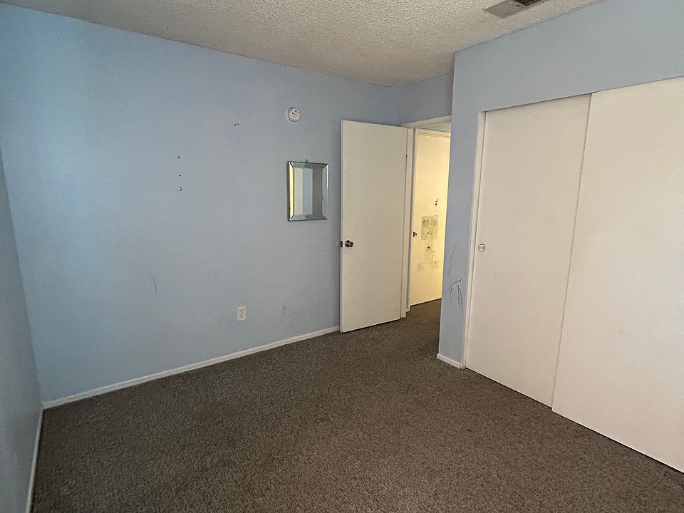 1st image of 1460 Portrait St