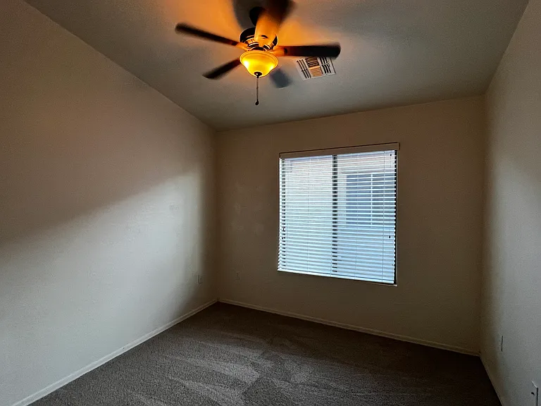 2250 E Deer Valley Rd #21 — Photo 9