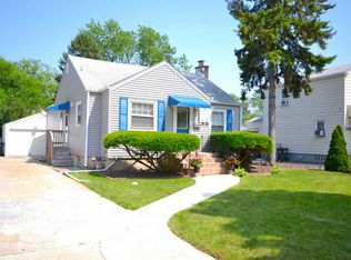 2421 S 14th Ave, Broadview, IL 60155