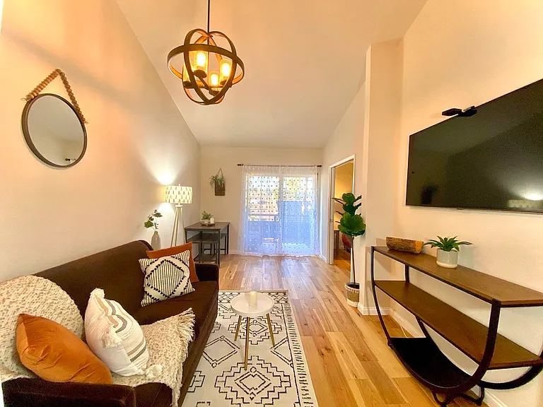 1621 Hotel Cir S #E322 — Photo 1