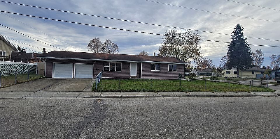 1st image of 301 Bentley Dr