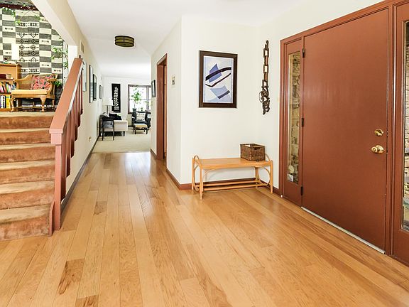 3rd image of 2622 E Spicewood Ct