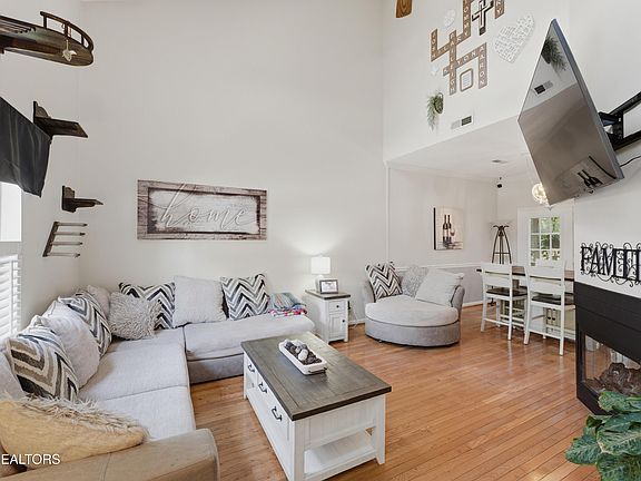 5th image of 1129 Edenbridge Way