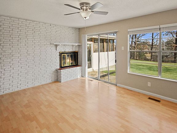 5th image of 222 Pleasant Grove Ave
