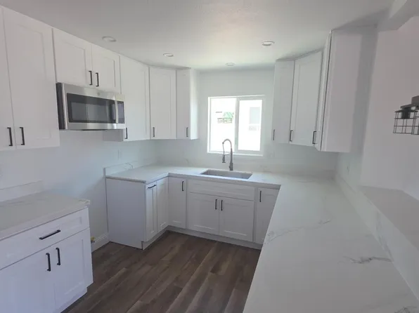 2347 E Alpine Ave, Stockton, CA 95205