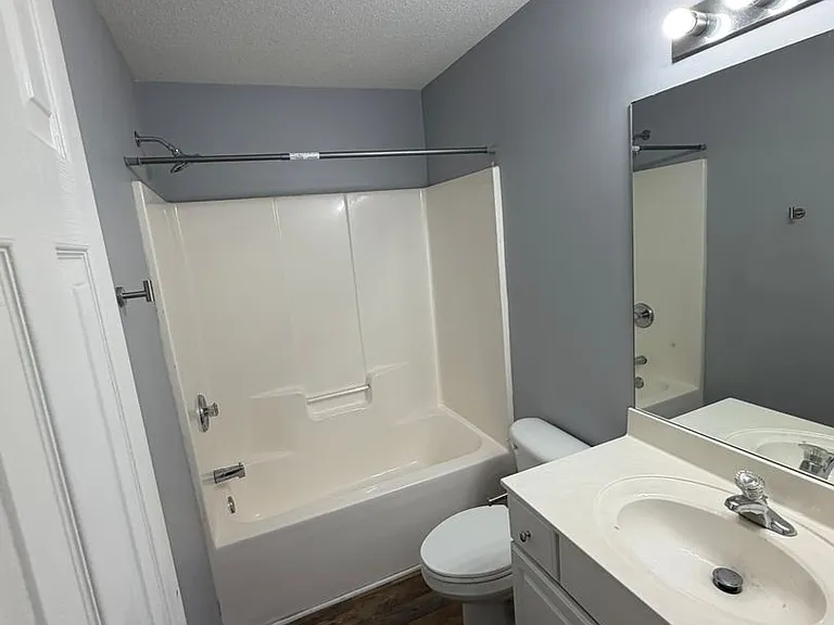 327 Springfield Cir — Photo 11