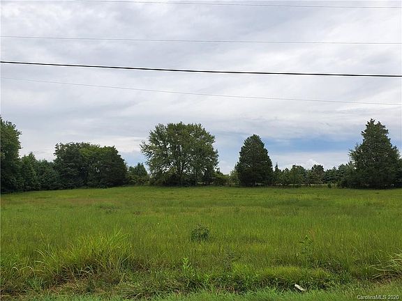 5th image of 10483 Robinson Church Rd