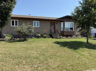 207 Maple St, Outlook, SK S0L2N0
