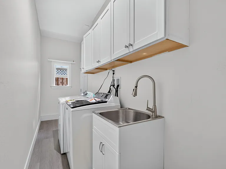 549 N 21st St — Photo 28