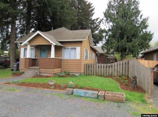 190 SE Grove St, Mill City, OR 97360