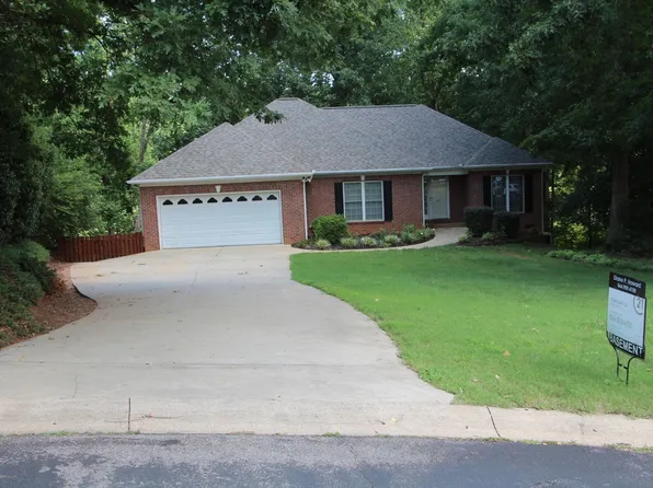 447 Maplecroft St, Spartanburg, SC 29303