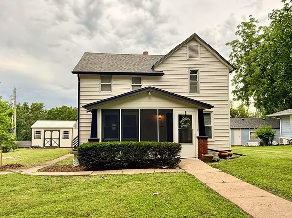 1115 Elm St, Eudora, KS 66025