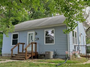 936 S Van Buren St, Iowa City, IA 52240
