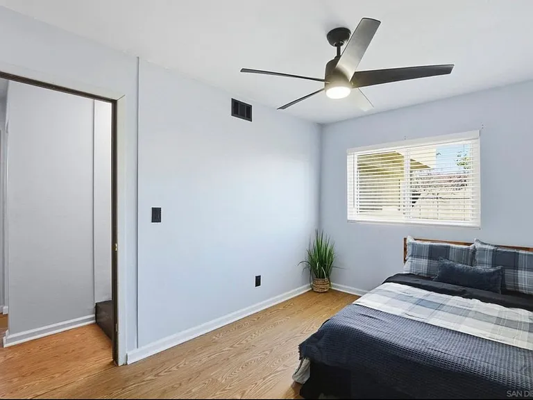 1830 Thelborn Way — Photo 22