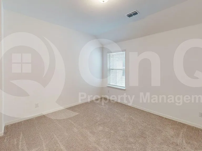 1401 Bonsmara Dr — Photo 14