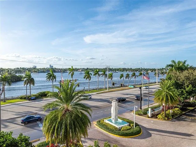 2 bed, 2.0 bath, $5,500 — Photo 4