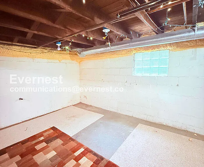 1557 Leroy St — Photo 31