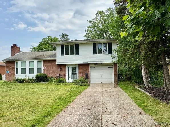 77 Monarch Dr, Amherst, NY 14226